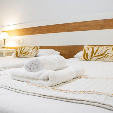 Apartamentos Turisticos Cullar Vega ภายนอก รูปภาพ