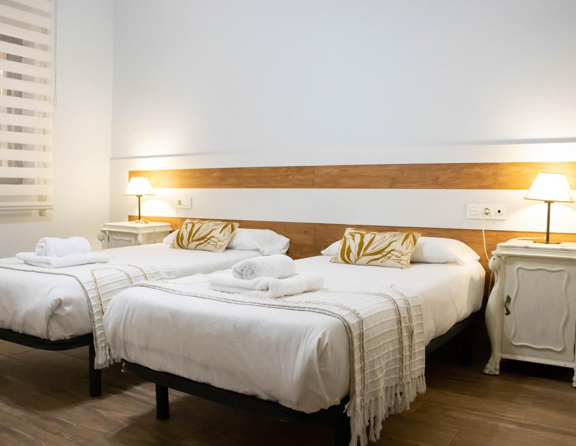Apartamentos Turisticos Cullar Vega ภายนอก รูปภาพ