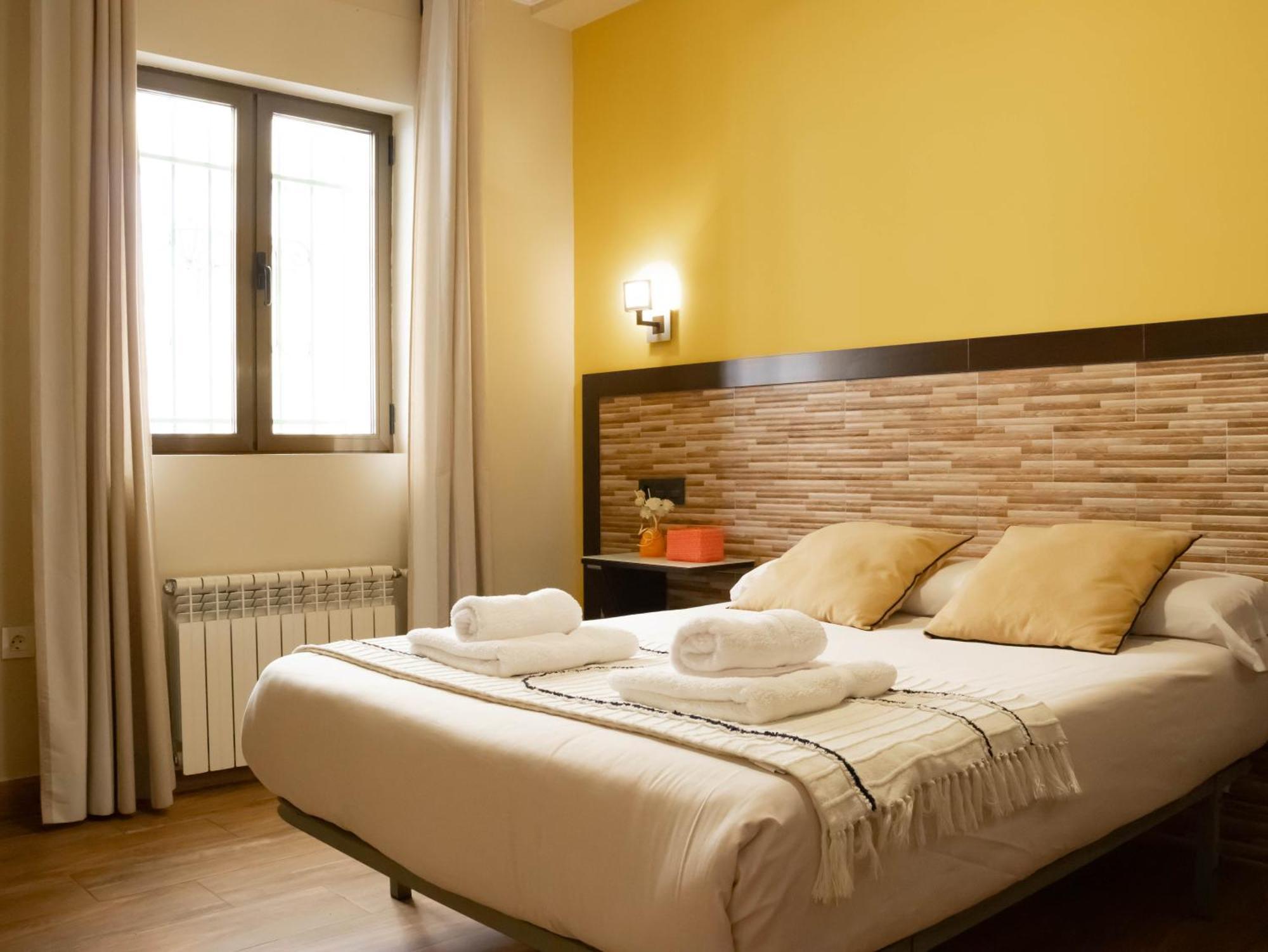 Apartamentos Turisticos Cullar Vega ภายนอก รูปภาพ