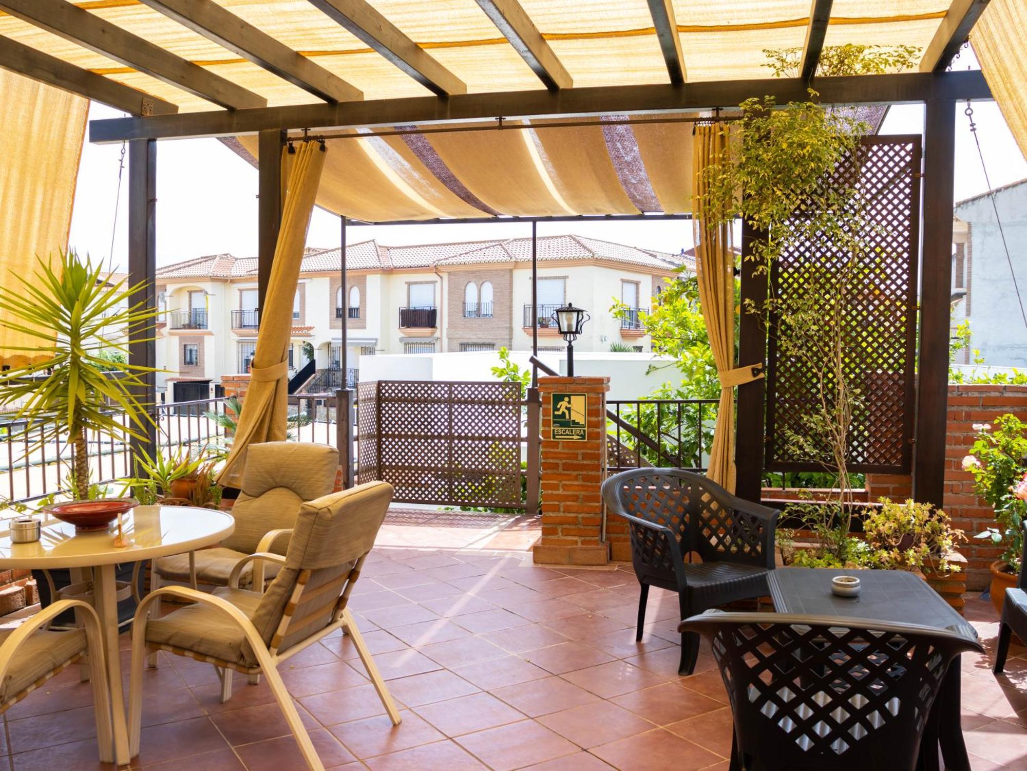 Apartamentos Turisticos Cullar Vega ภายนอก รูปภาพ