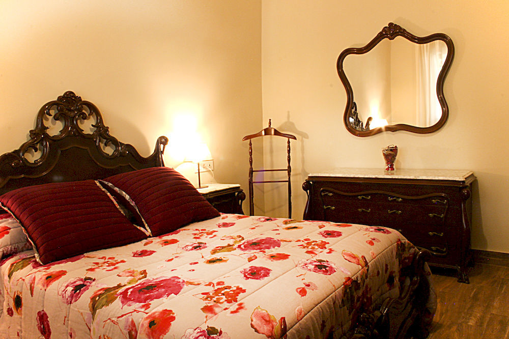 Apartamentos Turisticos Cullar Vega ภายนอก รูปภาพ